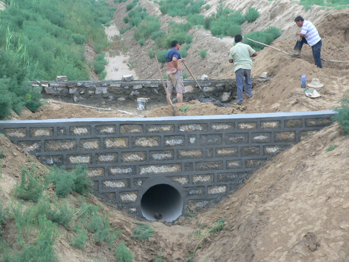 涵洞桥施工 (2).JPG